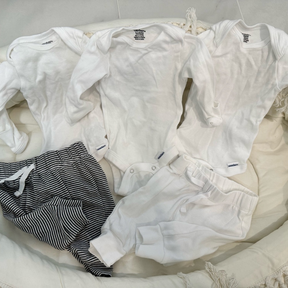 5pc Bundle- Cotton Onesies and Joggers